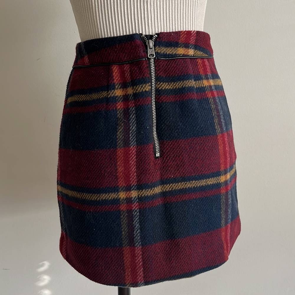 A&F Mini Skirt - Picture 5 of 6
